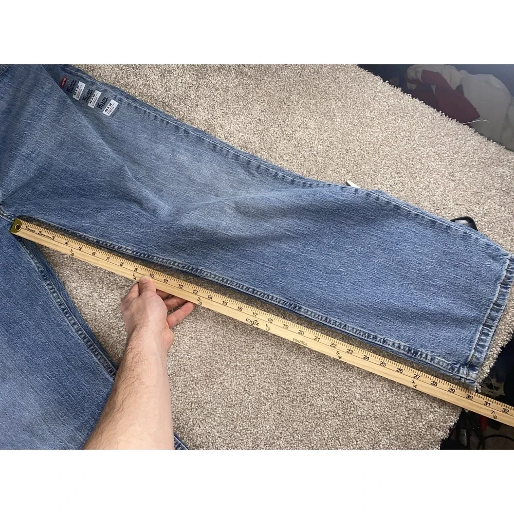 Levi's 559 Light Wash Jeans Mens 42x30 Relaxed Straight Loose Western Distress‎